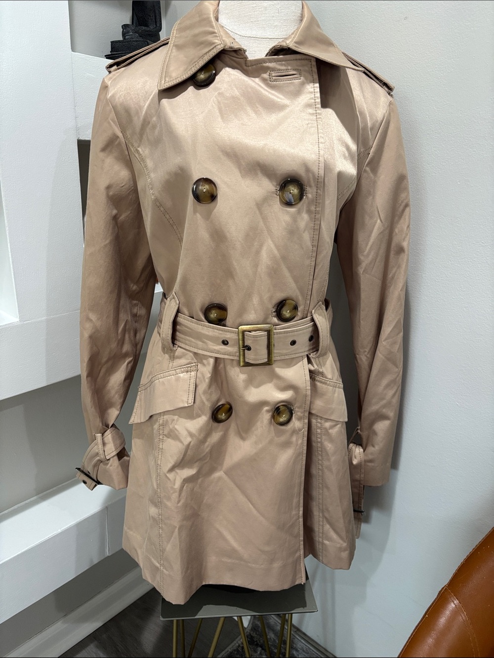 Jones New York Beige Short Double-Breasted Trench Coat with Belt